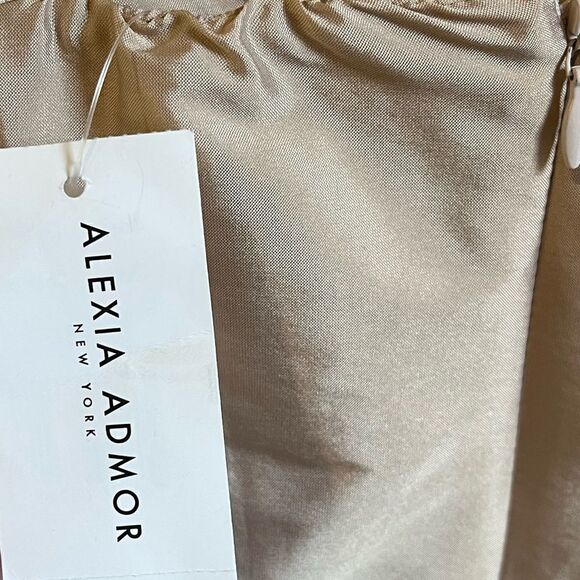 NWT! ALEXIA ADMOR | Strapless Sequin/Satin Mini Dress (M) - Picture 6 of 8